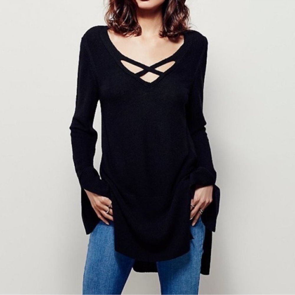 Free People black tunic sweater size medium